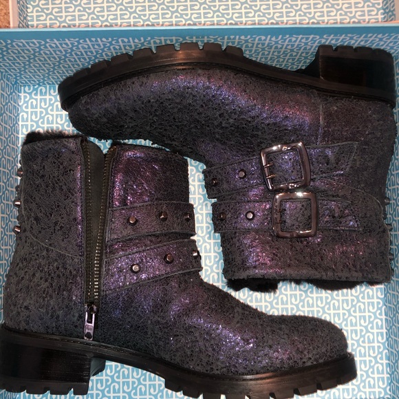 Ross & Snow Boot - Picture 2 of 8